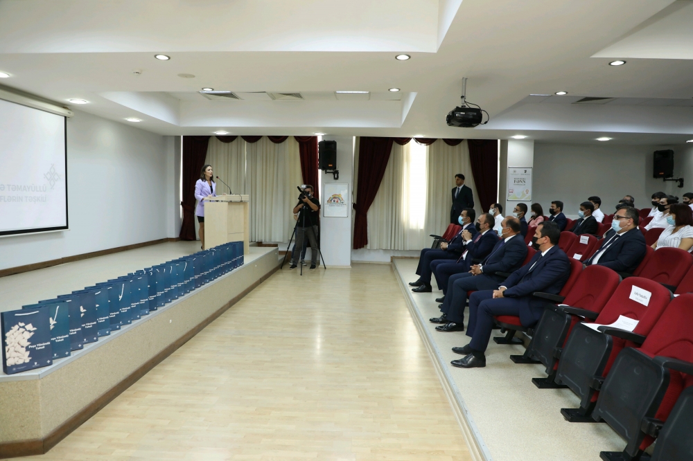 “Peşə təmayüllü siniflərin təşkili” layihəsinin hesabat tədbiri keçirilib