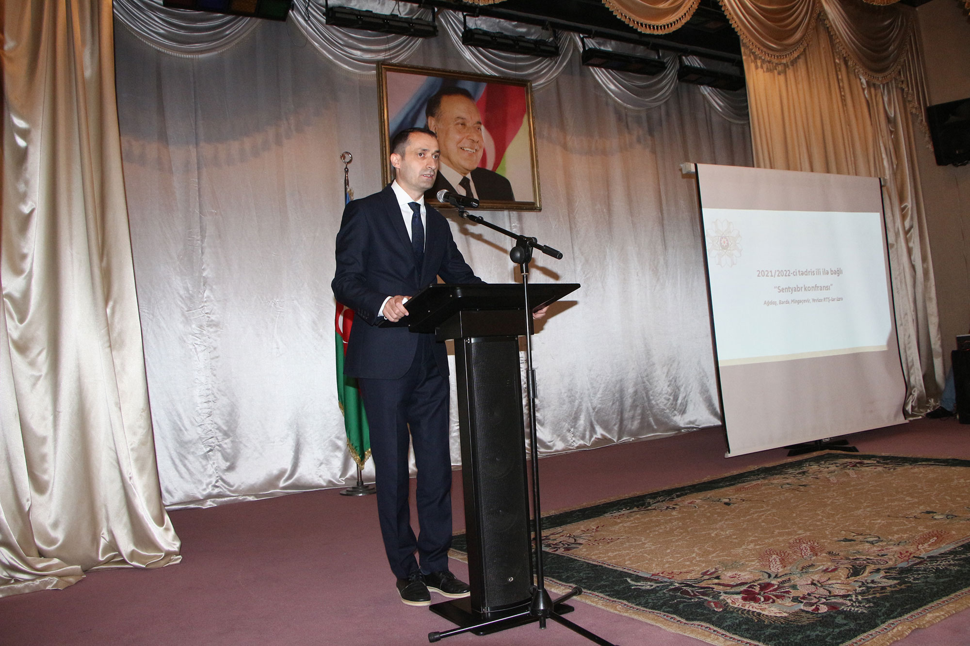 Xaçmaz, Yevlax, Şəki və İsmayıllıda təhsil işçilərinin sentyabr konfransları