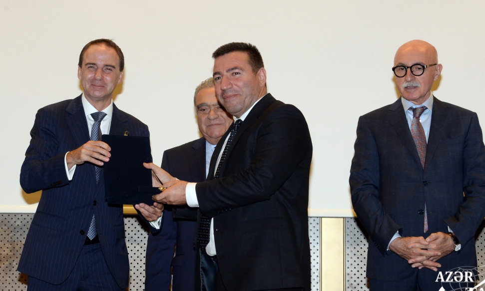 “Gənclər sektorunun idarə edilməsi və gənclər siyasəti üzrə 1-ci Magistr proqramı”nın təqdimat mərasimi keçirilib