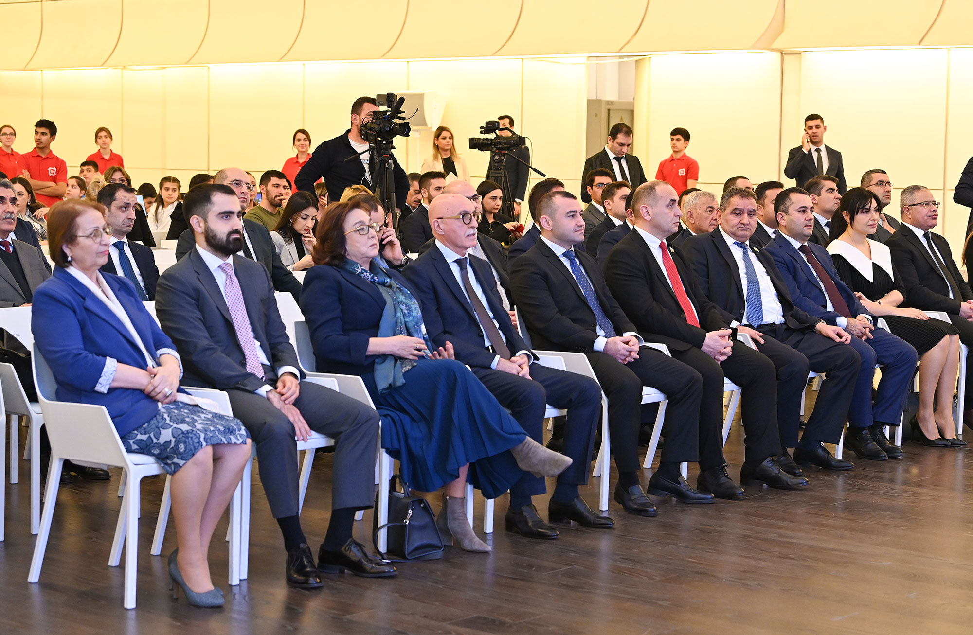 “Kod saatı: rəqəmsal gələcəyə addım 2022-ci il” müsabiqəsinin qalibləri mükafatlandırılıb