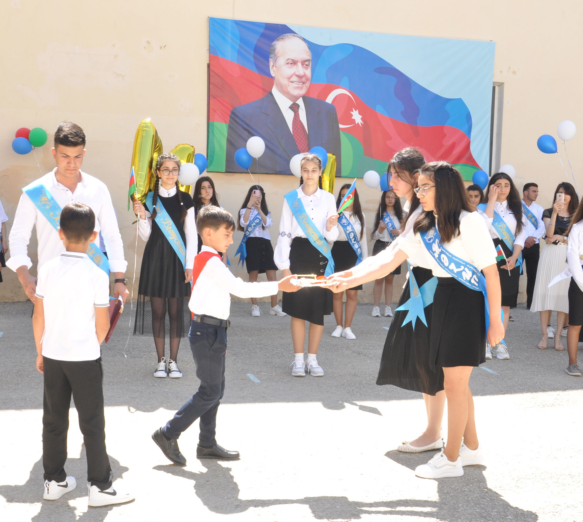 Ümumtəhsil məktəblərində “Son zəng” tədbirləri