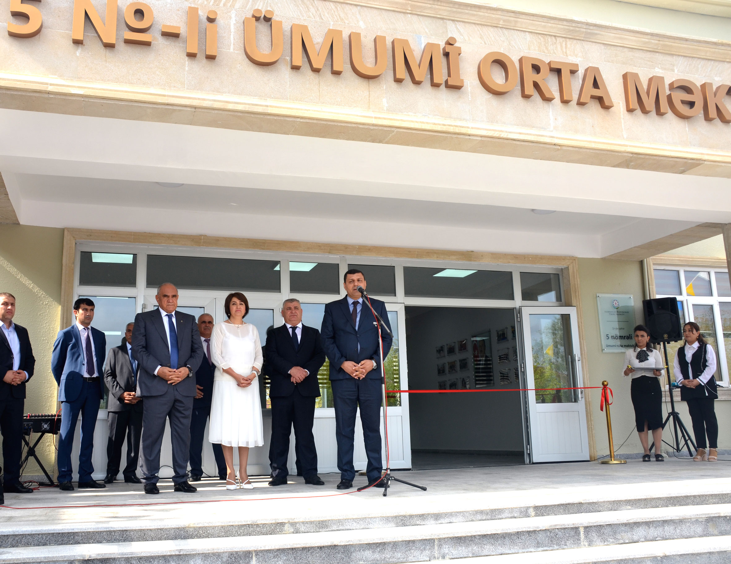 Şirvanda yeni məktəb binasının açılışı
