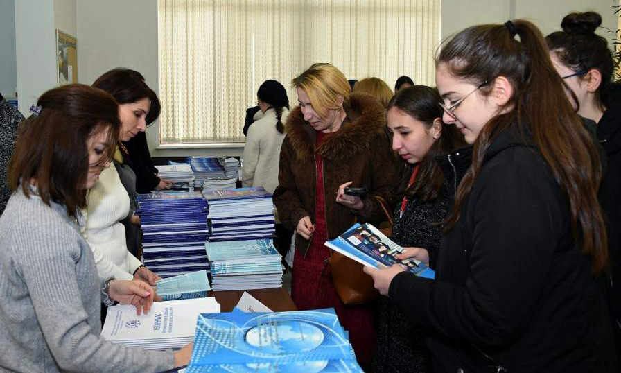 M.V.Lomonosov adına Moskva Dövlət Universitetinin Bakı filialında ənənəvi olaraq “Açıq qapı” günü keçirilib