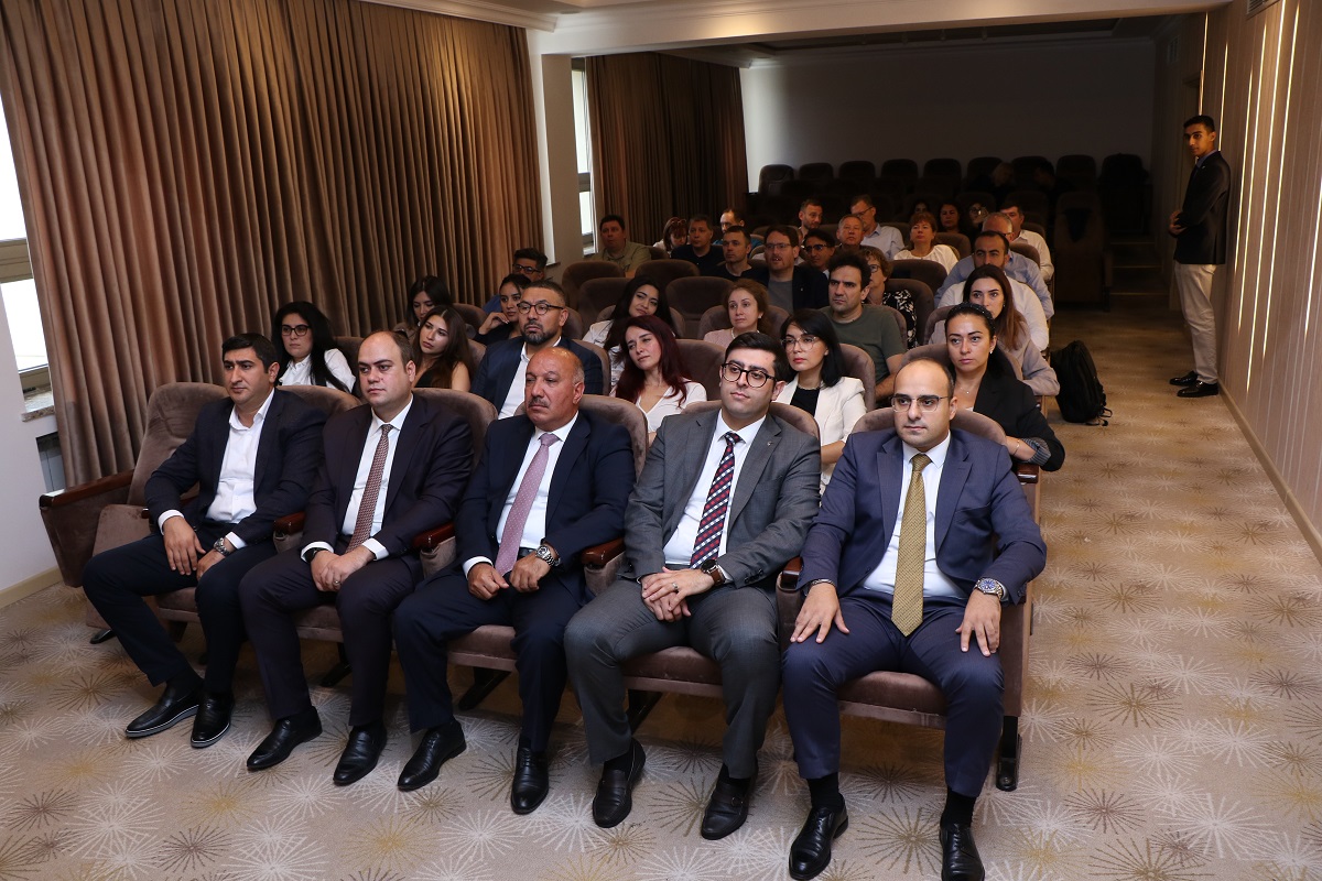 AzMİU-da xarici və yerli biznes subyektlərinin iştirakı ilə təlimlər təşkil olunub