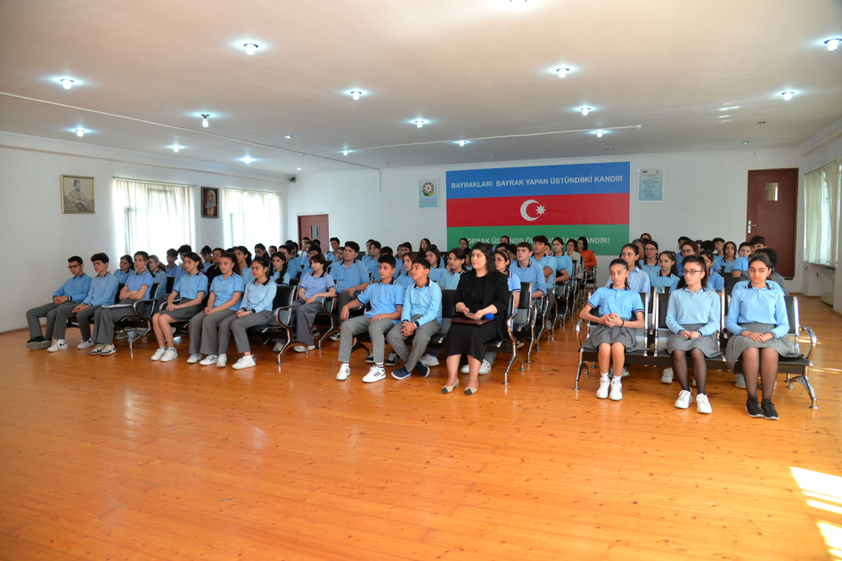 “Məktəbdə...” layihəsinin yeni dərs ilində ilk görüşü keçirilib