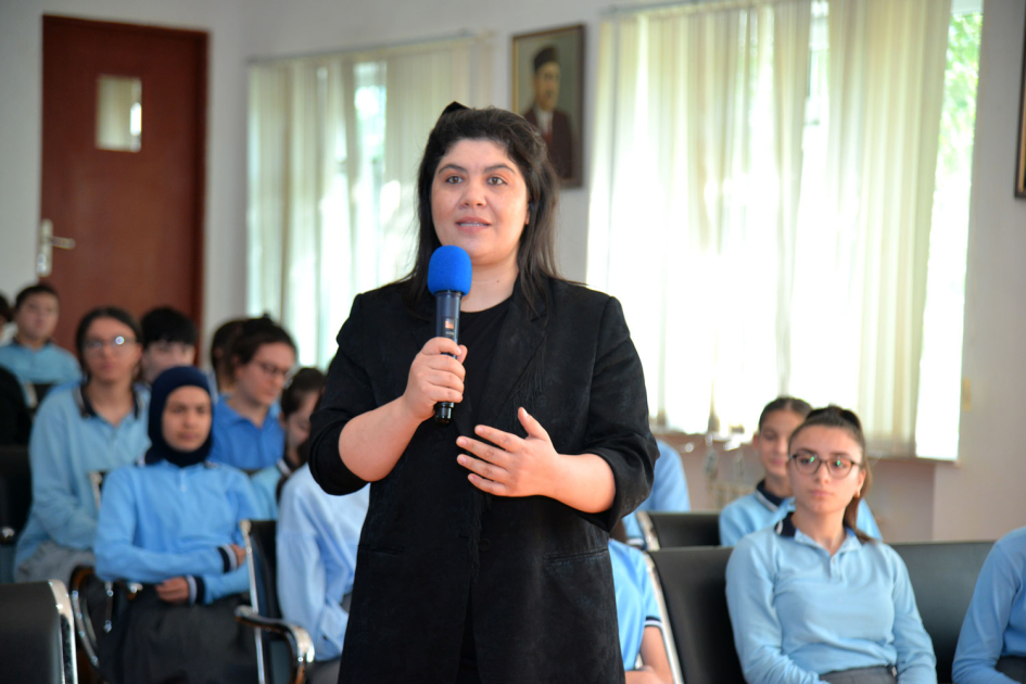 “Məktəbdə...” layihəsinin yeni dərs ilində ilk görüşü keçirilib