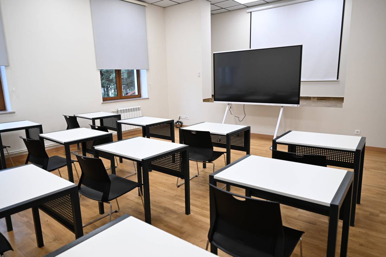 Prezident İlham Əliyev Qarabağ Universitetinin təmirdən sonra açılışında iştirak edib