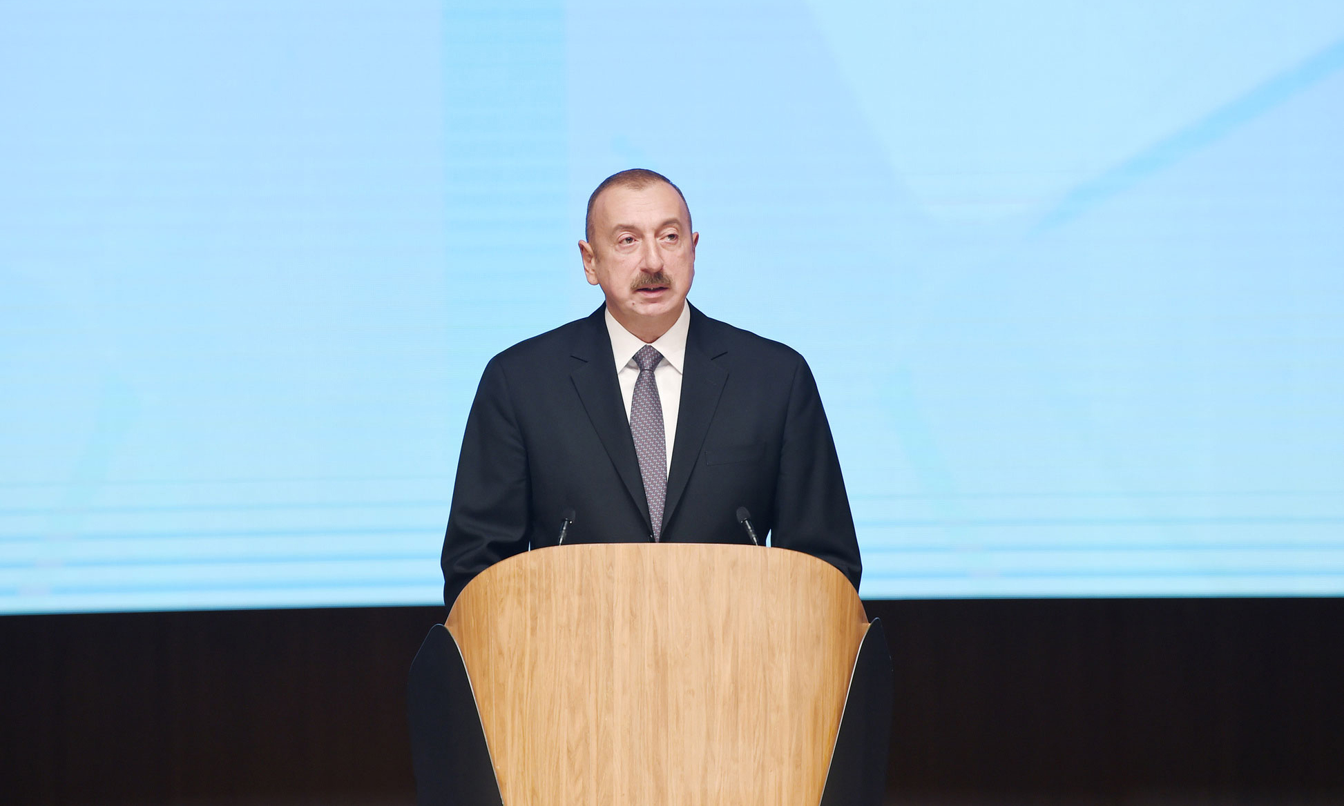 Prezident İlham Əliyev Bakıda VI Beynəlxalq Humanitar Forumun rəsmi açılış mərasimində iştirak edib
