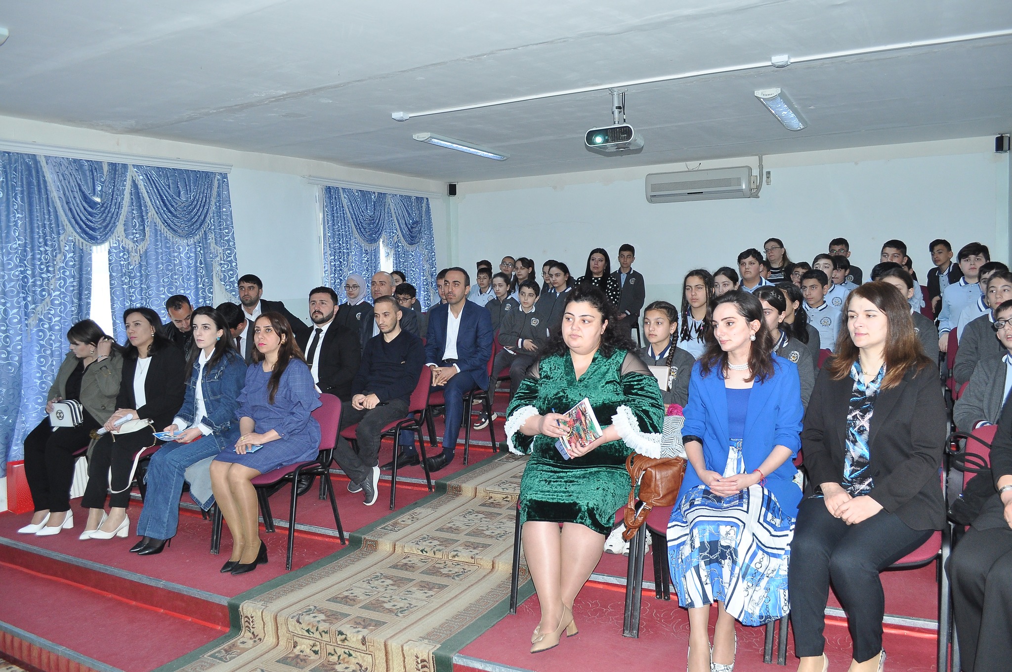 Şəkidə “Yaşıl dünya və sağlam landşaft uğrunda” mövzusunda elmi-praktik konfrans keçirilib