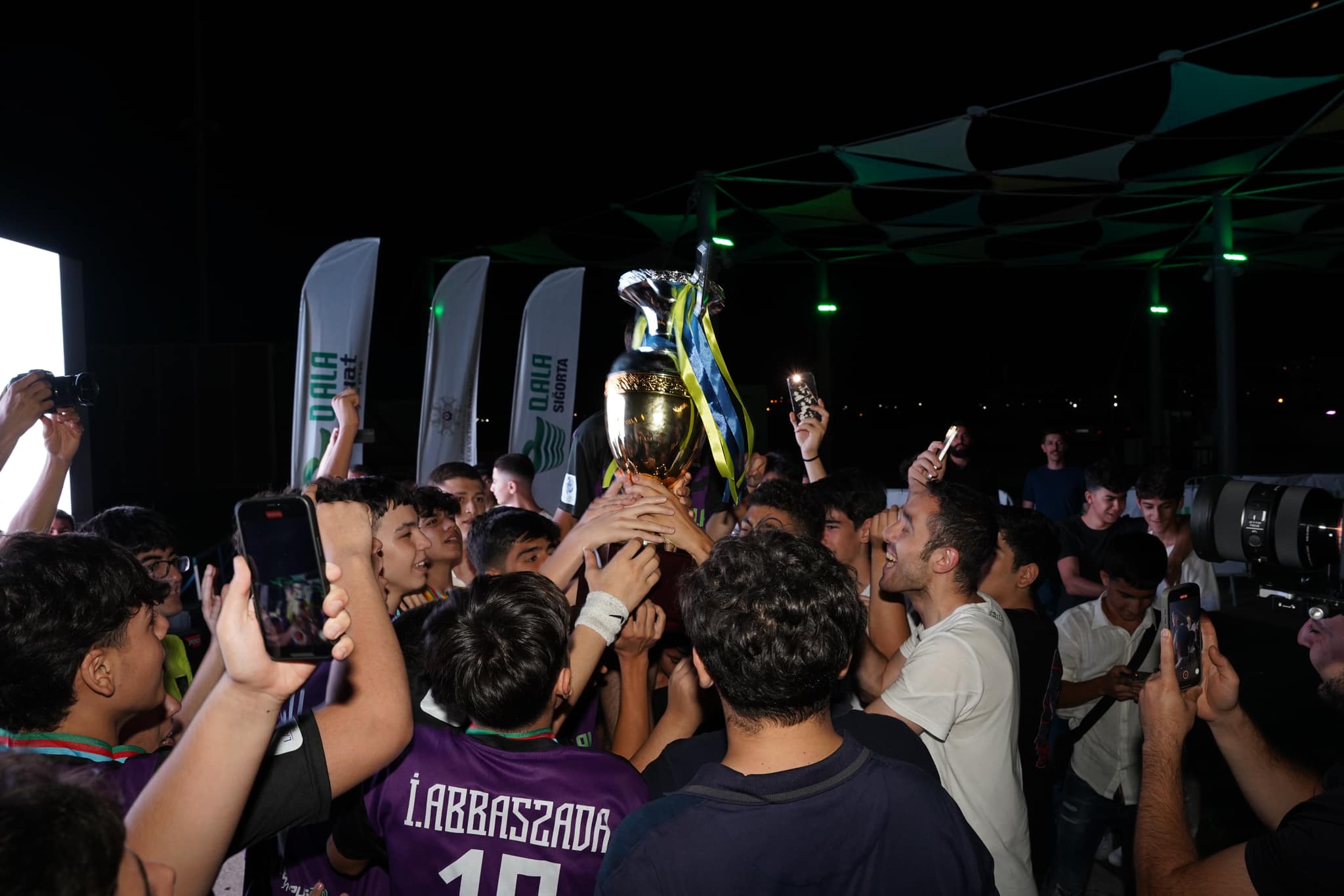 Məktəblilərarası futbol turniri keçirilib