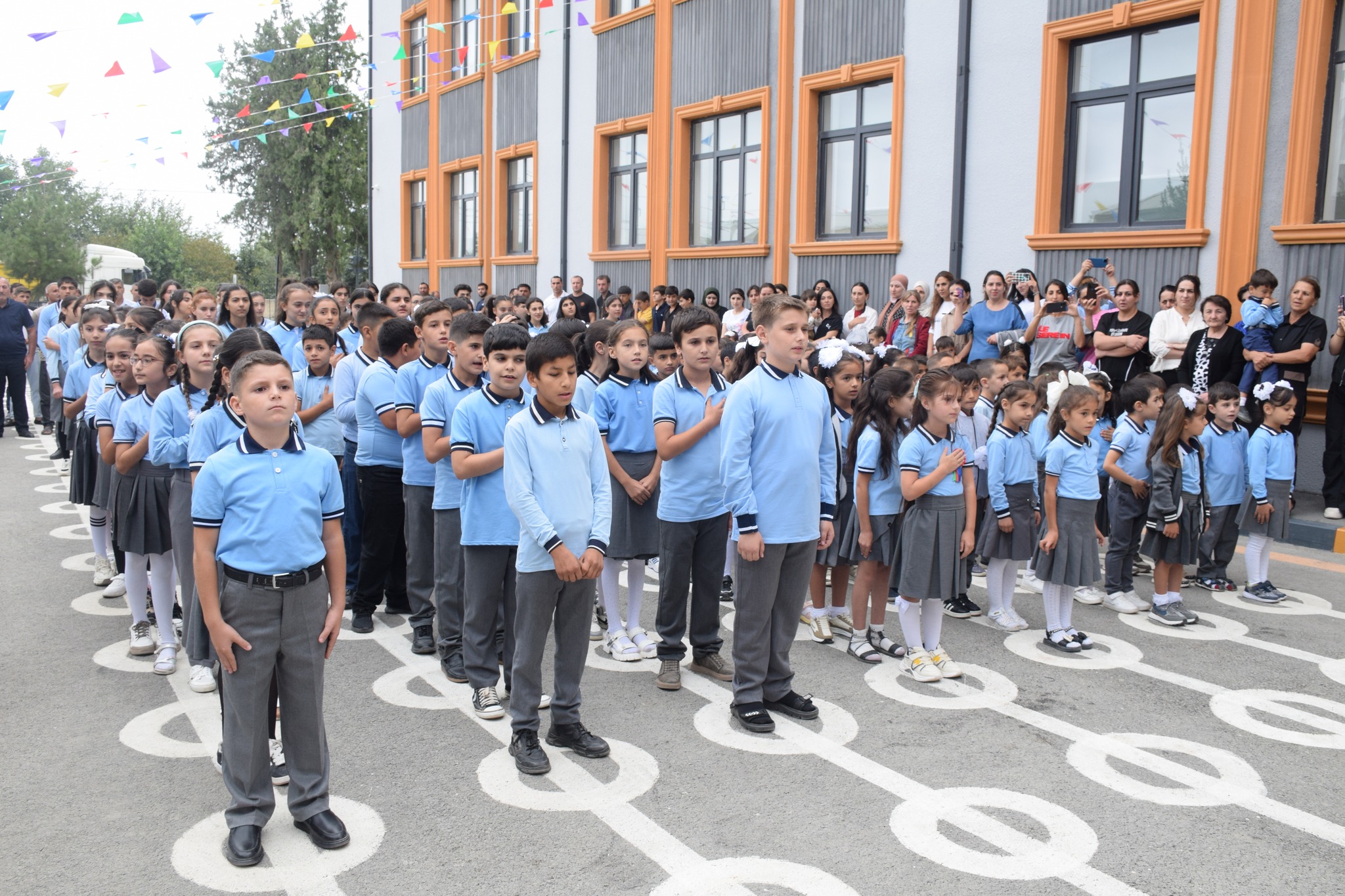 Vəlvələ kənd tam orta məktəbinin yeni binasının açılış mərasimi keçirilib