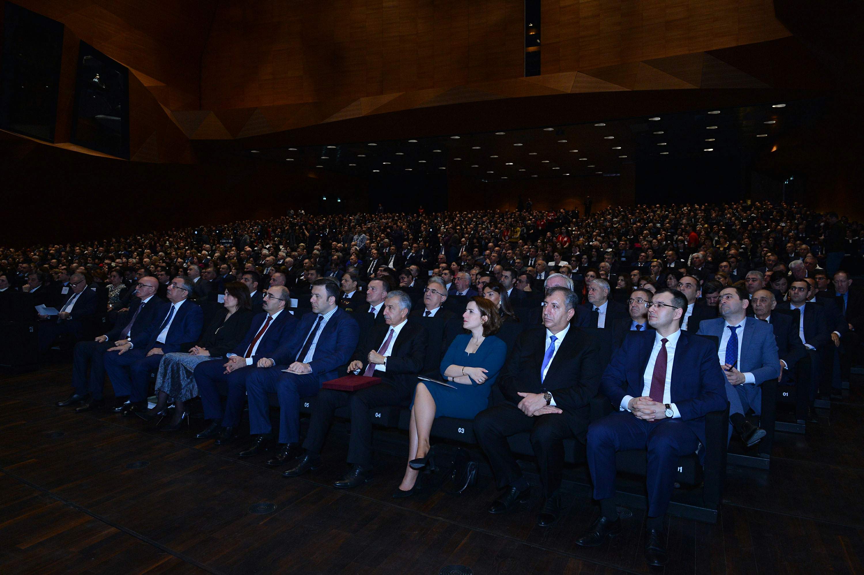 5 ilin hesabatı