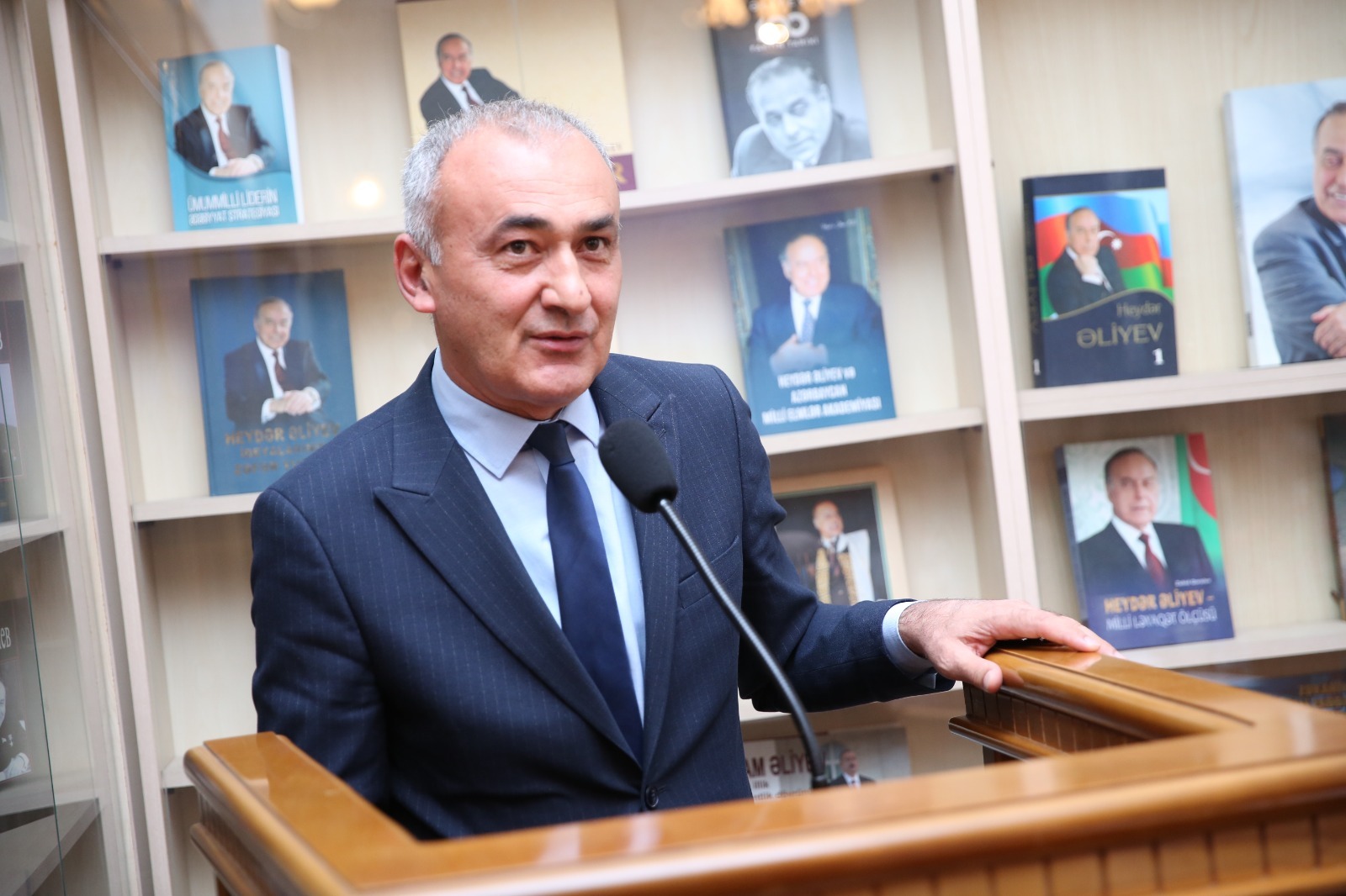 ADPU-da “Azərbaycan müəllimi”nin 90 illiyi və Beynəlxalq Müəllimlər Günü ilə əlaqədar görüş keçirilib