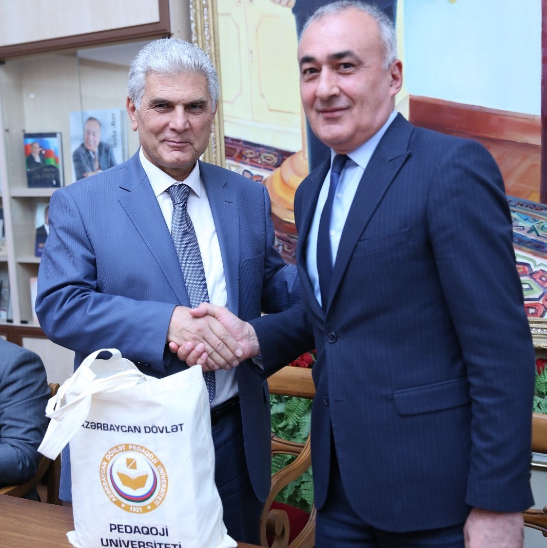 ADPU-da “Azərbaycan müəllimi”nin 90 illiyi və Beynəlxalq Müəllimlər Günü ilə əlaqədar görüş keçirilib