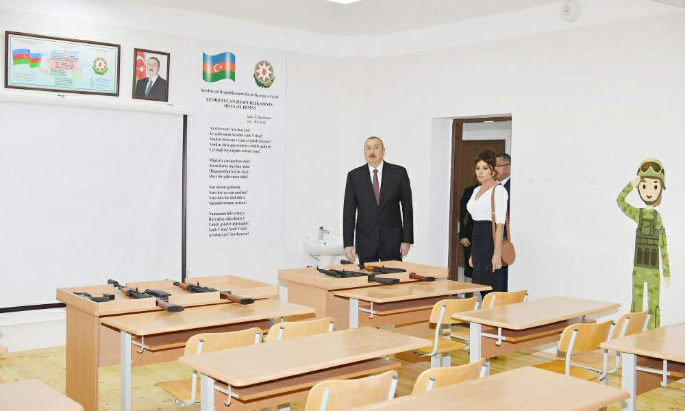 Yeni yaşayış komplekslərində məktəb binaları istifadəyə verilib