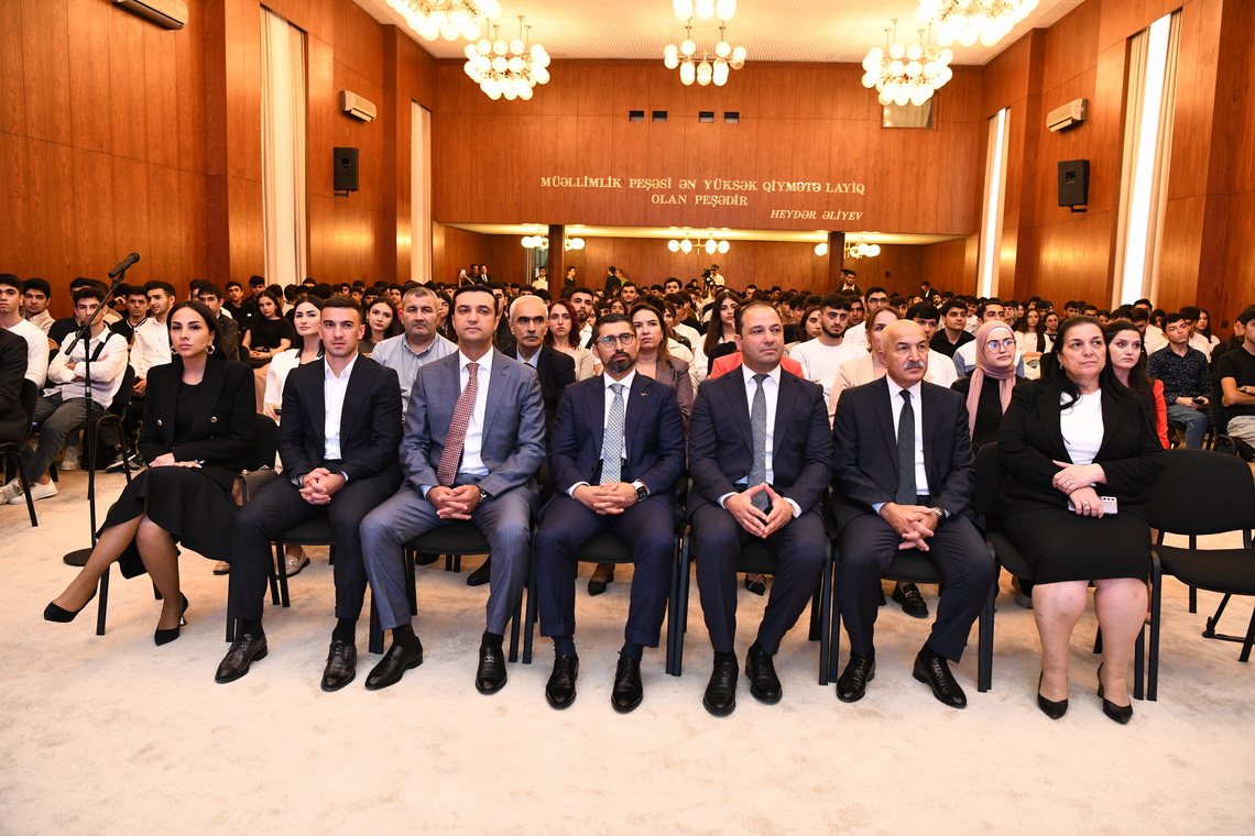 ADNSU tələbələri ilə “Qarabağın dirçəlişində həmrəyliyin rolu” mövzusunda görüş keçirilib