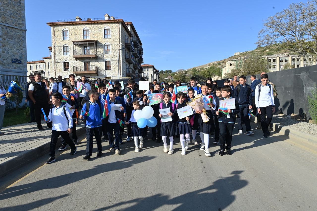 Şuşada 33 ildən sonra ilk zəng çalınıb