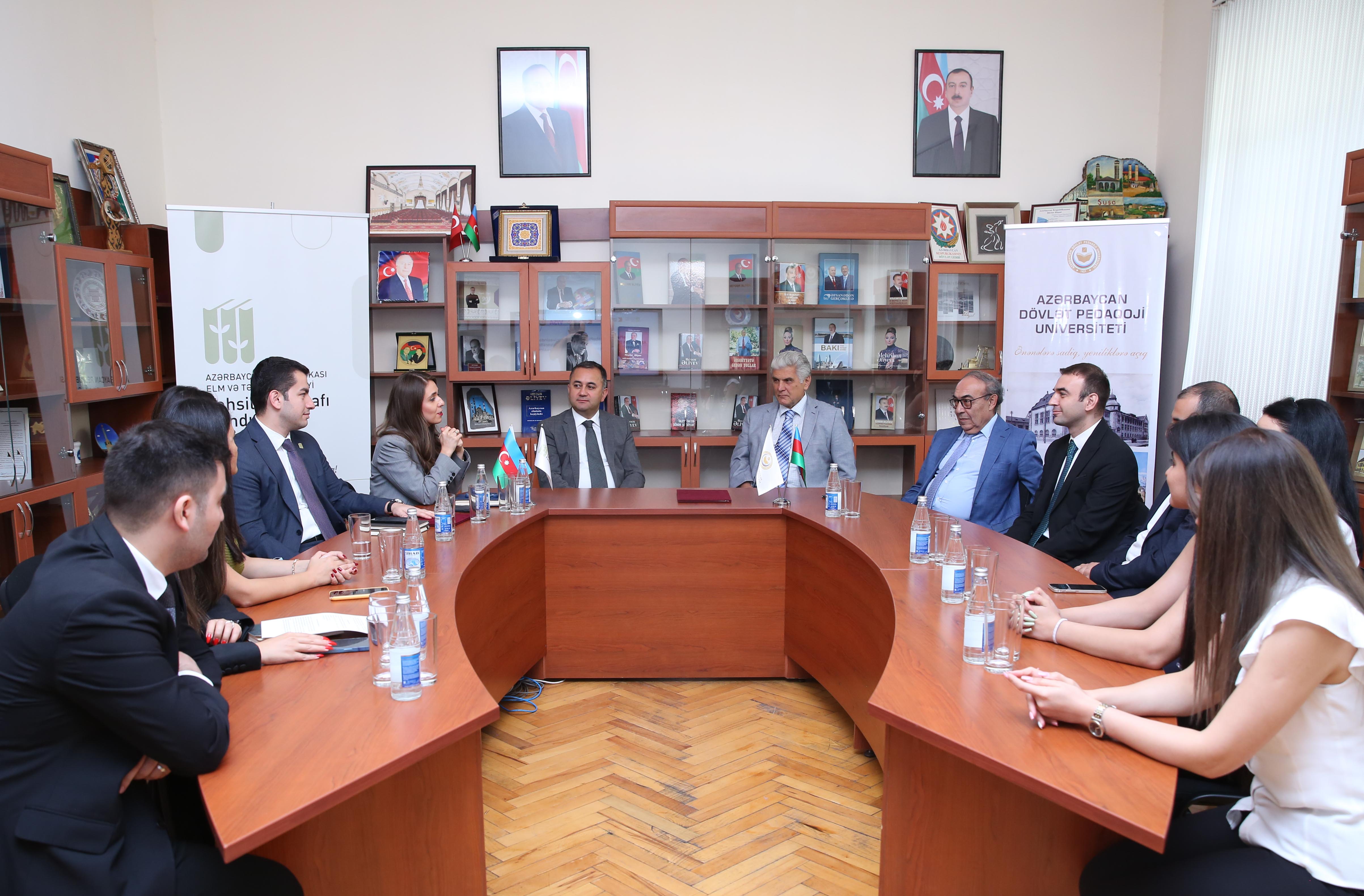 TİF ilə ADPU arasında “TələbəPlus” kartı ilə bağlı ilk müqavilə imzalanıb