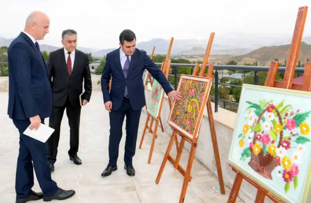 Şahbuz və Babək rayonlarında məktəbdənkənar təhsil müəssisələri istifadəyə verilib