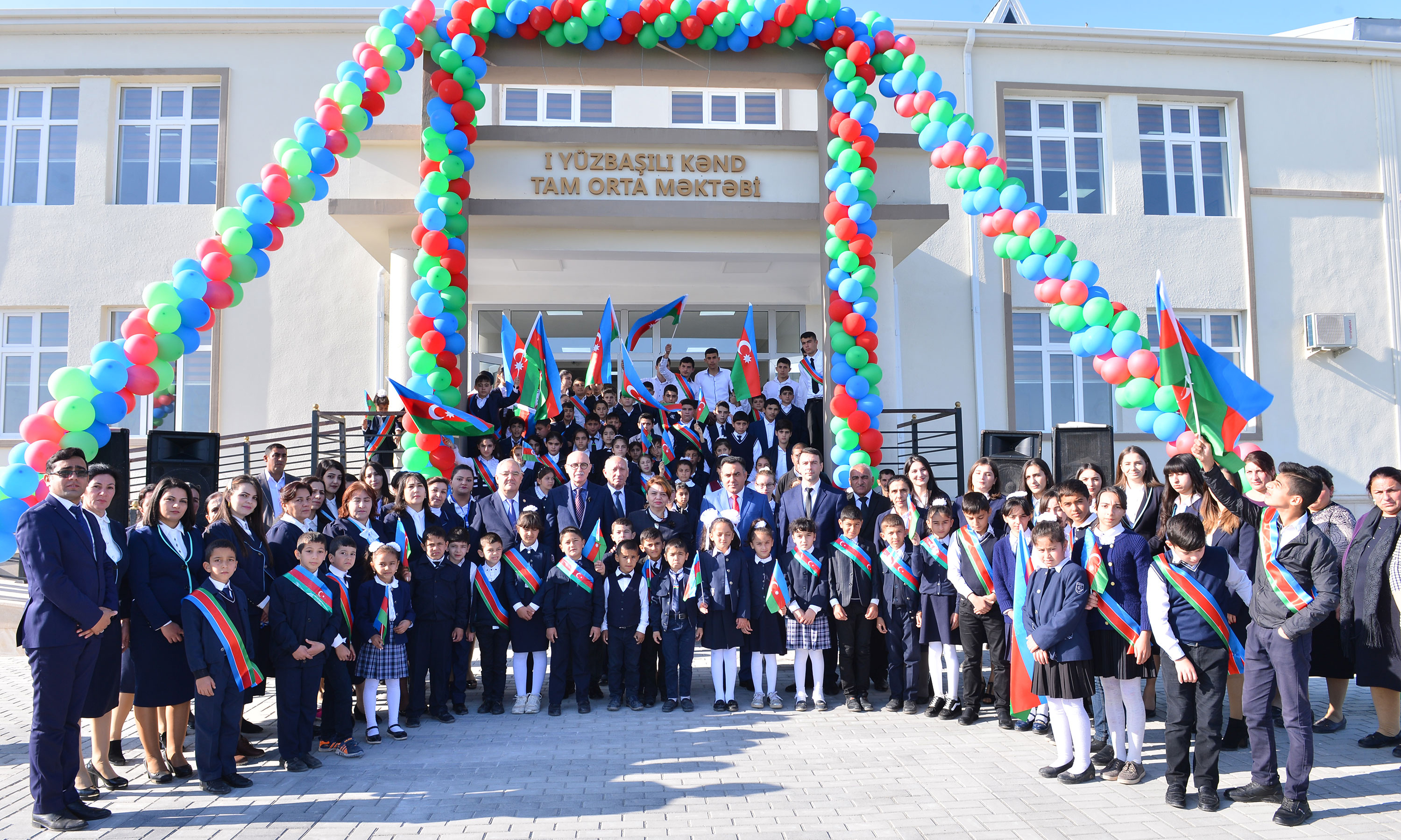 Ağdamda yeni məktəb binasının açılışı olub