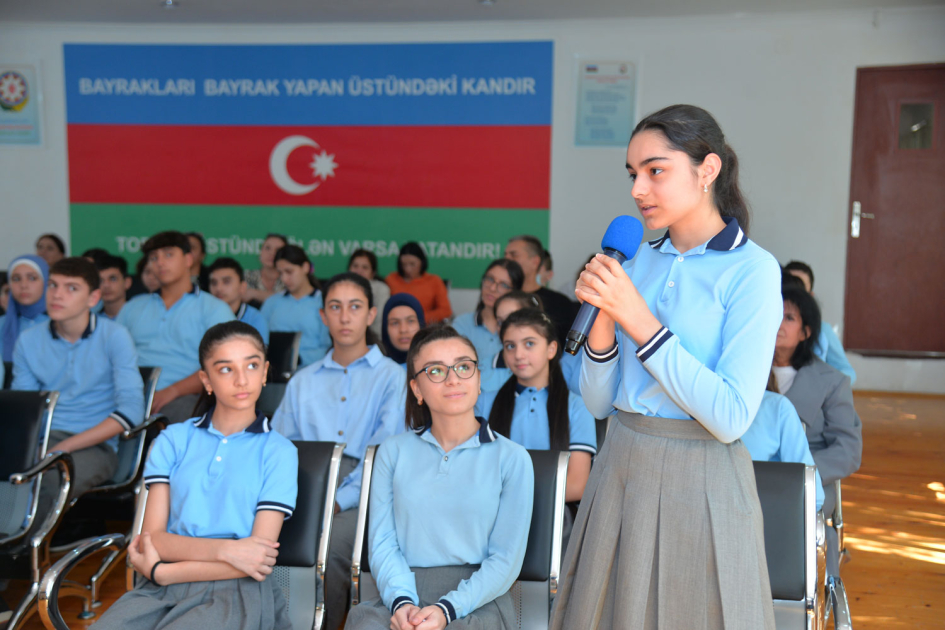 “Məktəbdə...” layihəsinin yeni dərs ilində ilk görüşü keçirilib