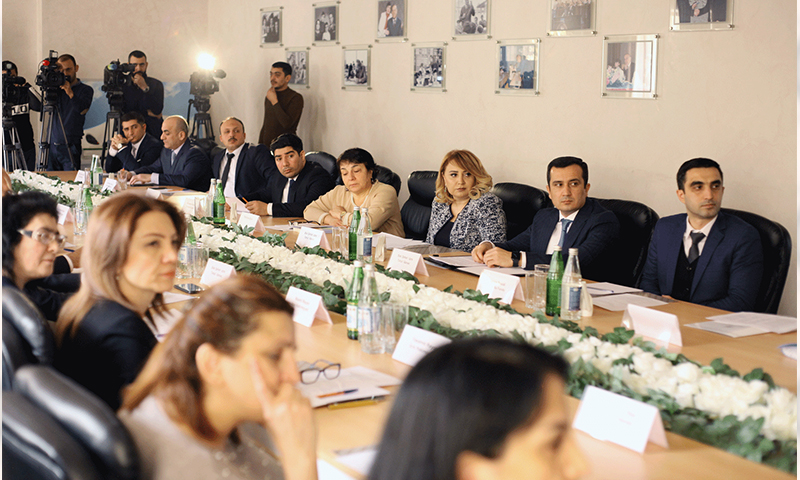 Xüsusi hallar və həssas qruplarla işə dair “Dəyirmi masa”