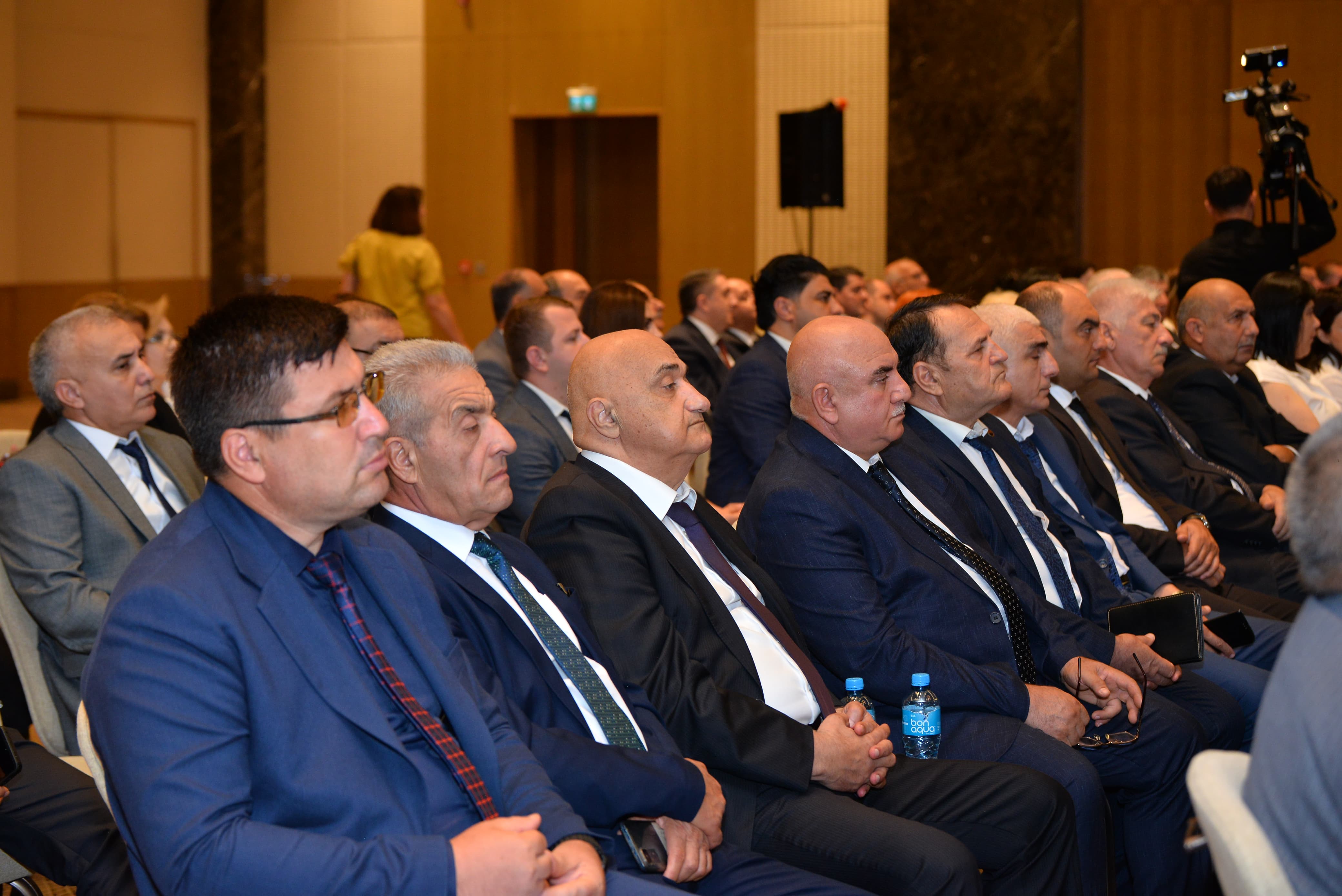 Bakı şəhəri təhsil işçilərinin sentyabr konfransı keçirilib