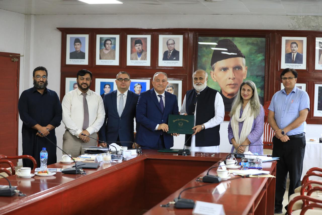 AzTU ilə Pakistanın Quiad-i-Azam Universiteti arasında Anlaşma Memorandumu imzalanıb