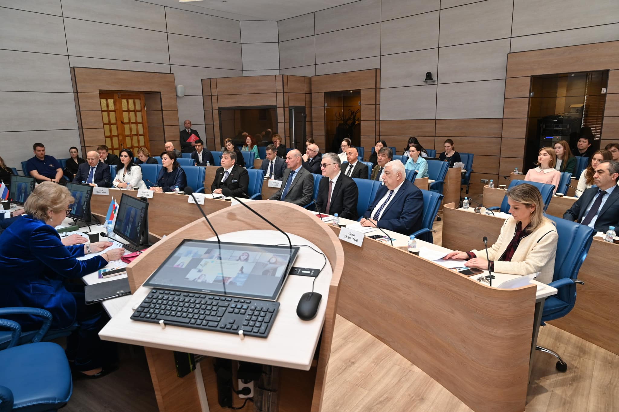 UNEC ilə Sankt-Peterburq Dövlət İqtisad Universiteti birgə tədbir keçirib