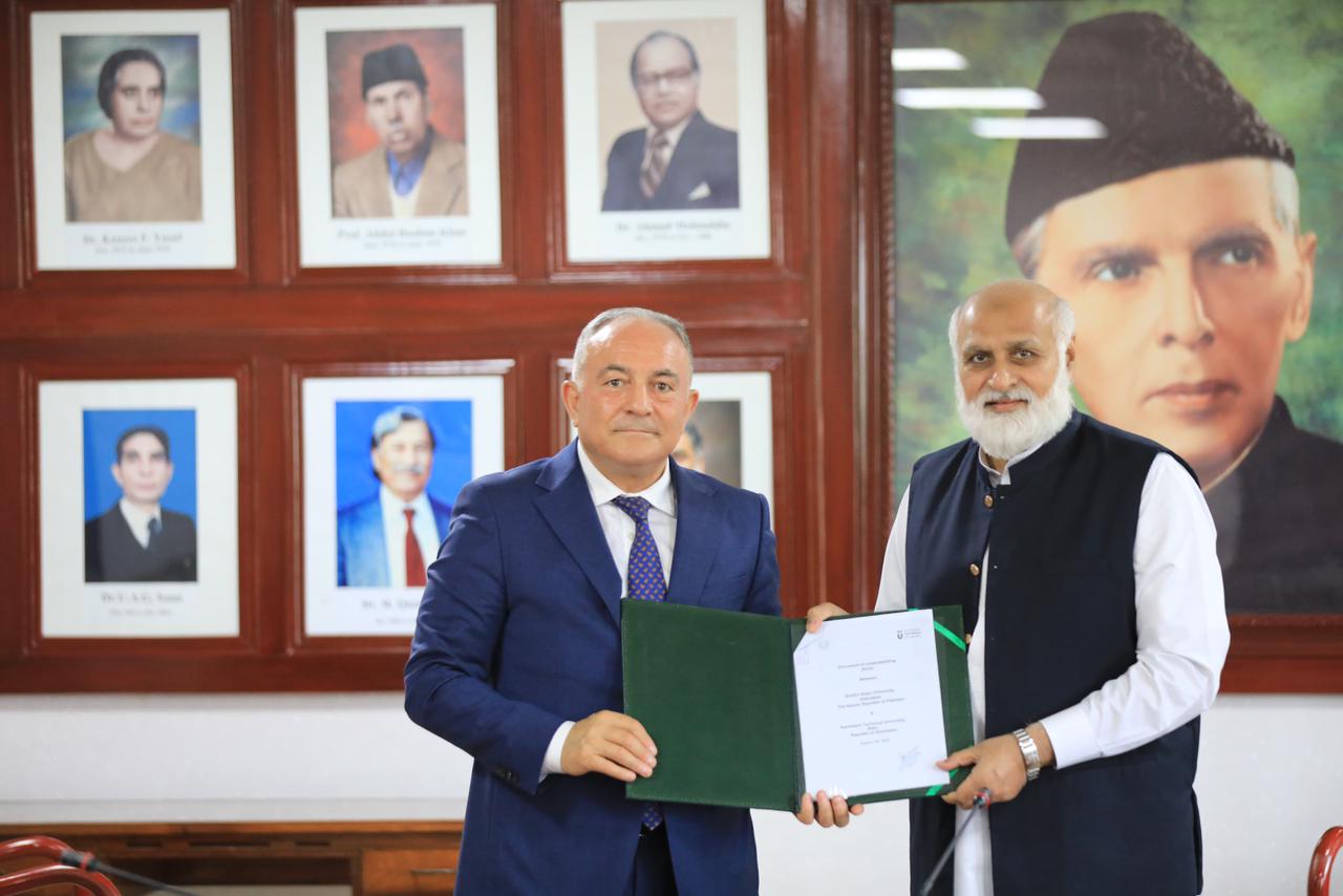 AzTU ilə Pakistanın Quiad-i-Azam Universiteti arasında Anlaşma Memorandumu imzalanıb