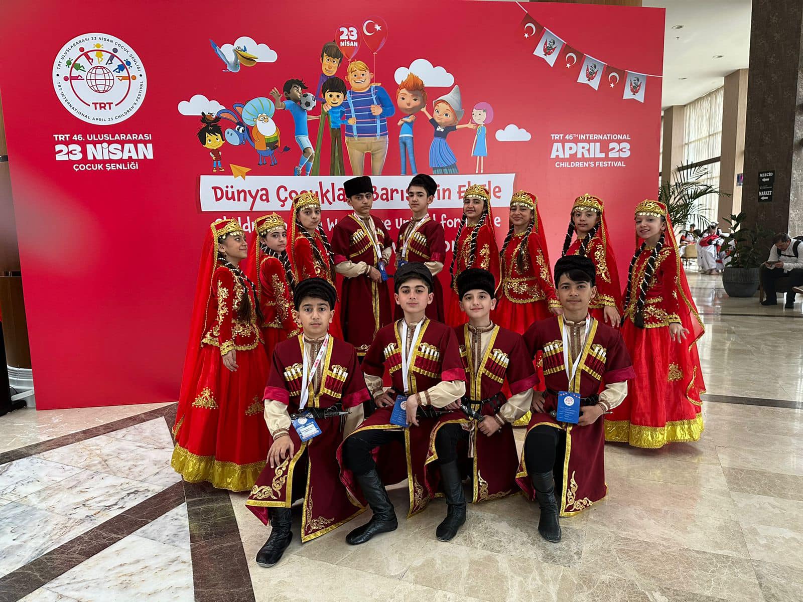 Məktəblilərimiz Türkiyədə Beynəlxalq Uşaq Festivalında ölkəmizi təmsil edib