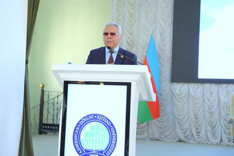 UNEC-də Yaşıl dünya və COP mövzusunda beynəlxalq elmi konfrans keçirilir